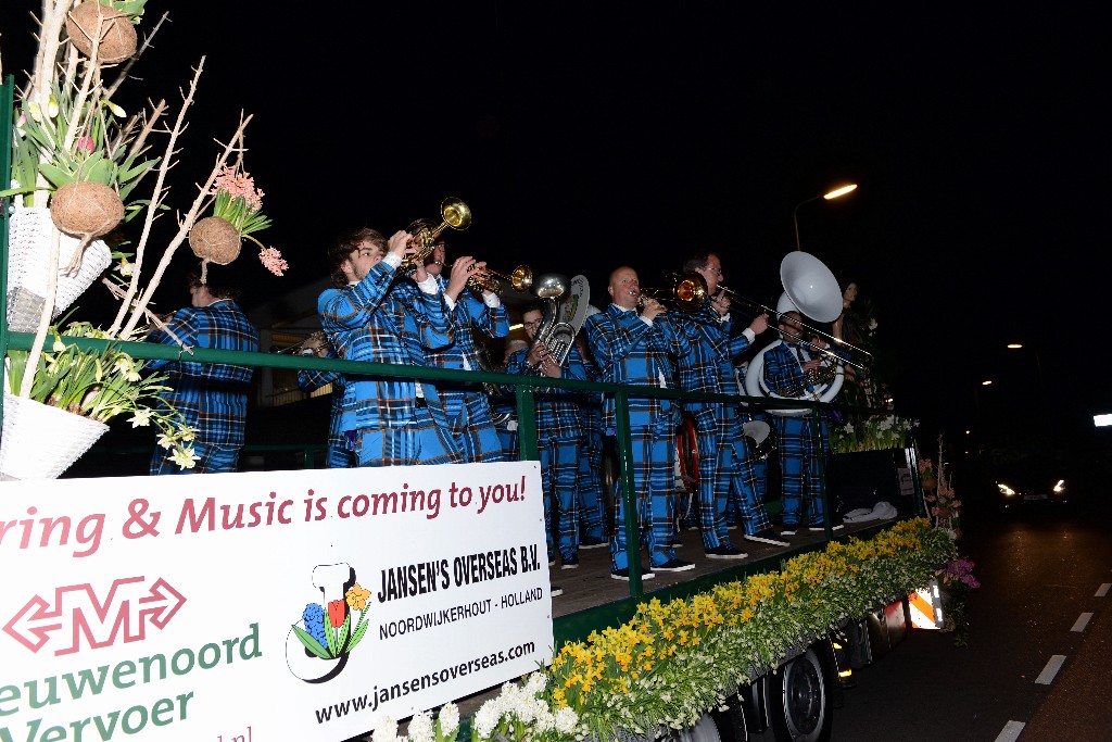 ../Images/Bloemencorso Noordwijkerhout 223.jpg